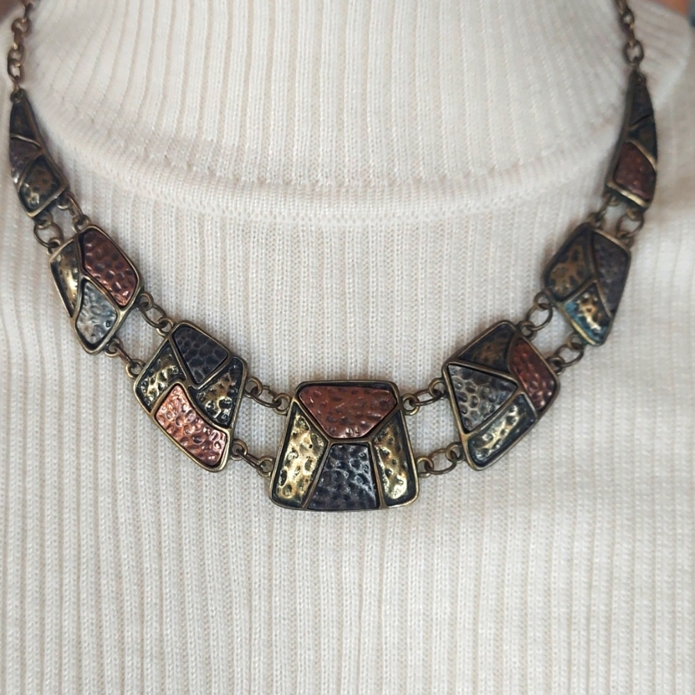 Hammered tri-color necklace